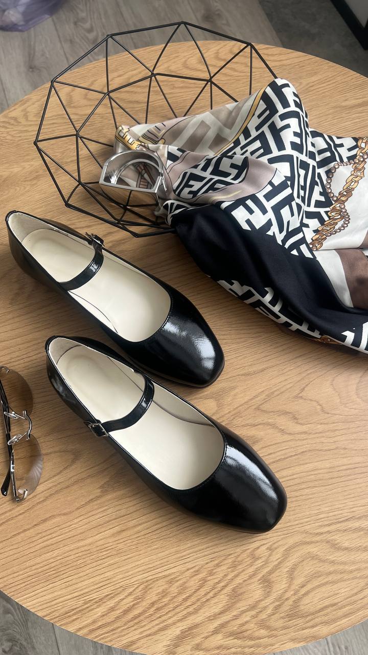 Шкіряні балетки Eva BL001L (чорний лак)