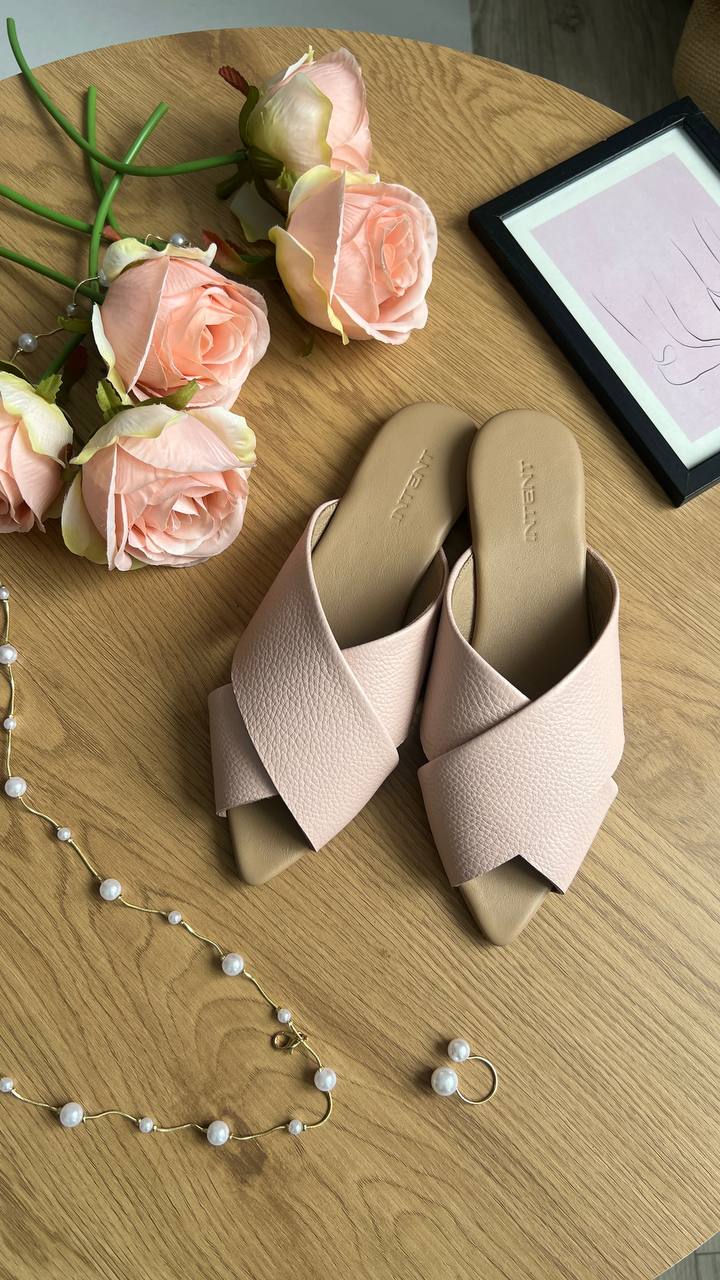 Шкіряні мюлі-шльопанці Malena SH117 (пудра)