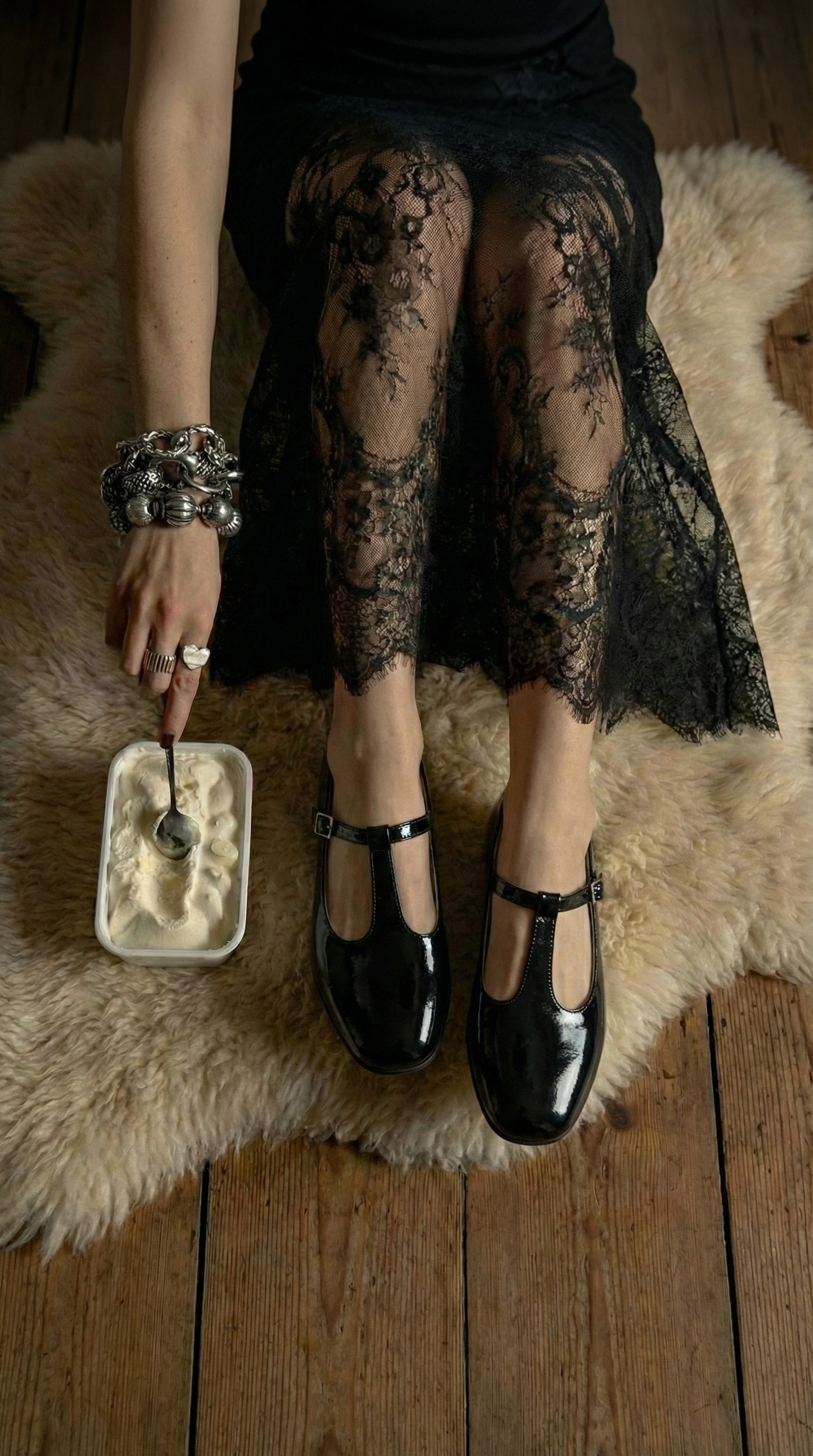 Шкіряні балетки Naomi BL009L (чорний лак)