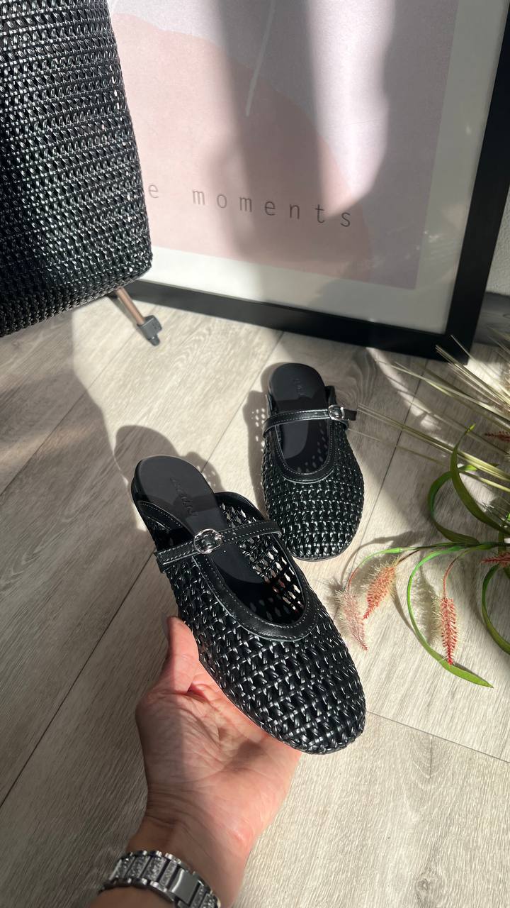 Шкіряні мюлі Bambina M109S2 (чорна сіточка)