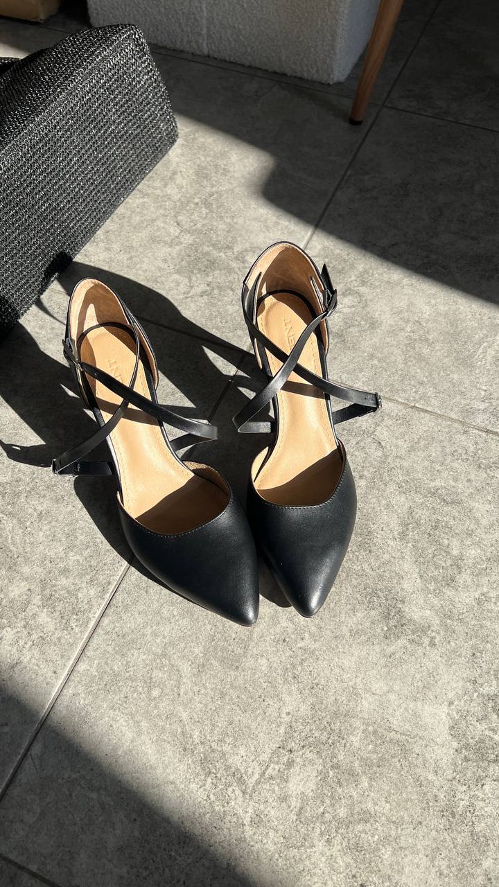 Шкіряні туфлі Pretty B136 (чорний)