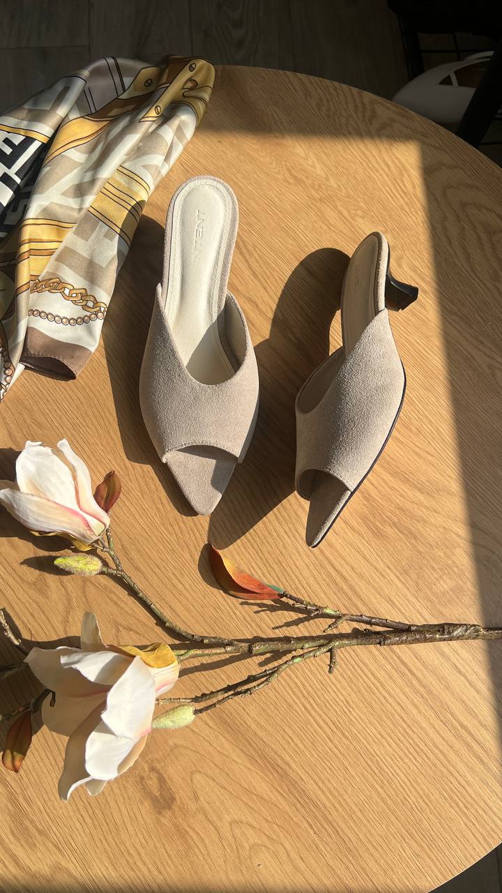 Замшеві мюлі-шльопанці Sindy M113 (беж)